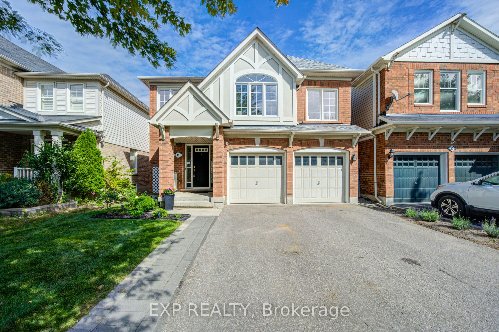 19 Myron Street, Whitchurch-Stouffville, ON, L4A 0M1