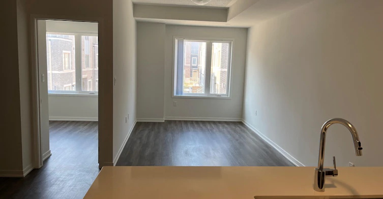 306-130 Honeycrisp Crescent, Vaughan, ON, L4K 0N7 - 3