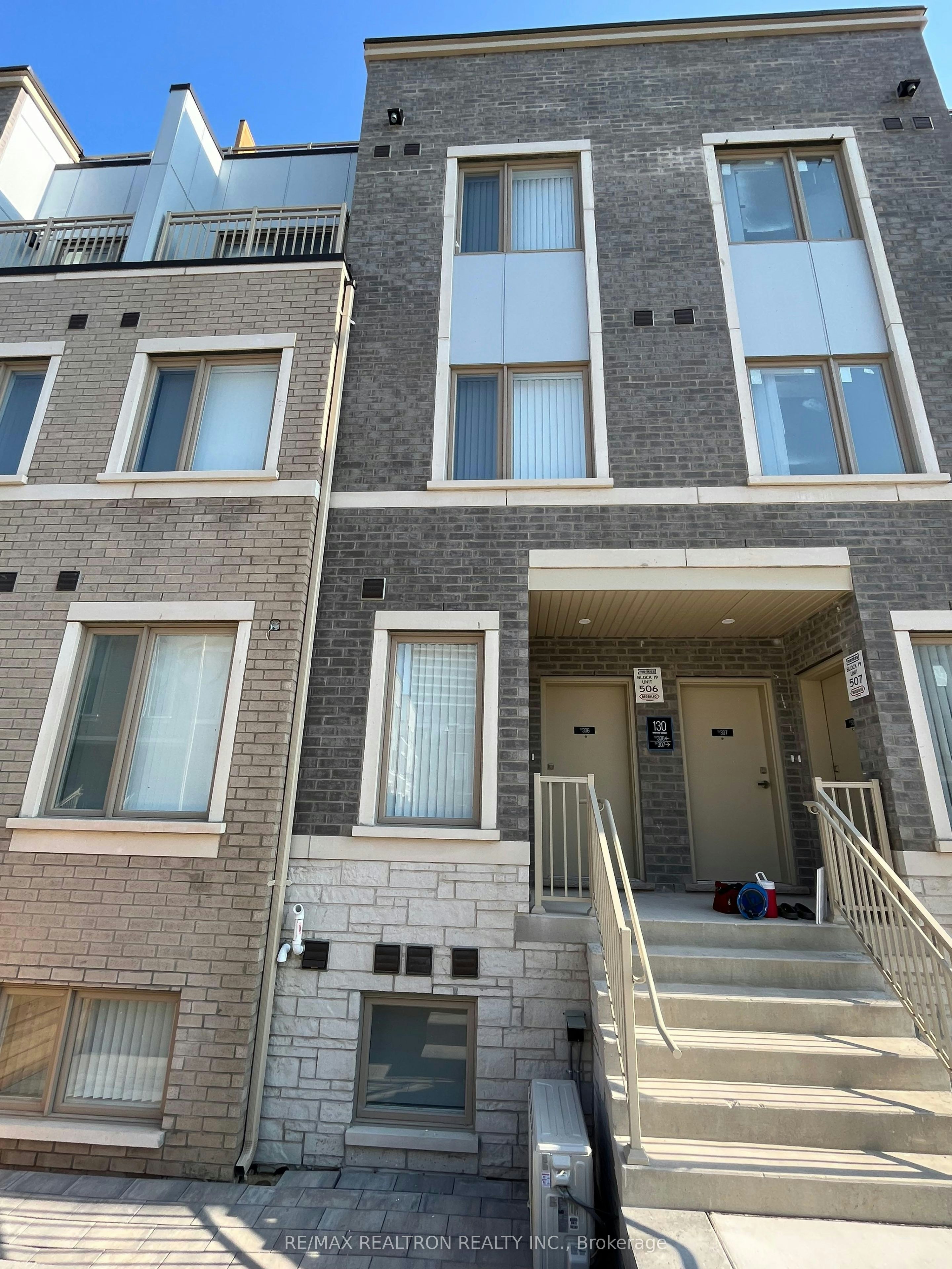 306-130 Honeycrisp Crescent, Vaughan, ON, L4K 0N7