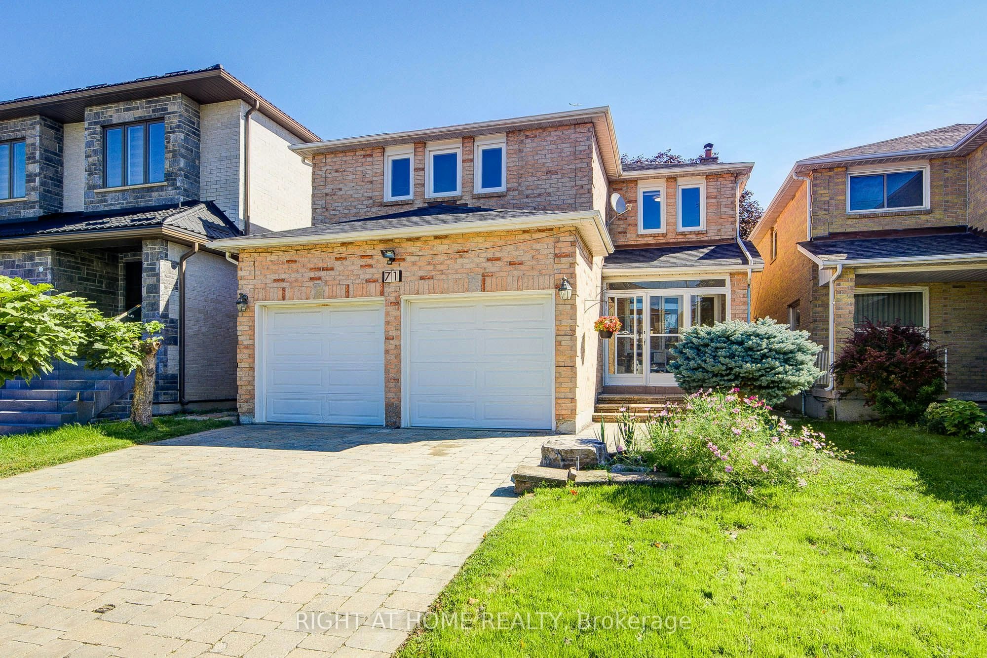 71 Bayhampton Crescent, Vaughan, ON, L4J 7H2