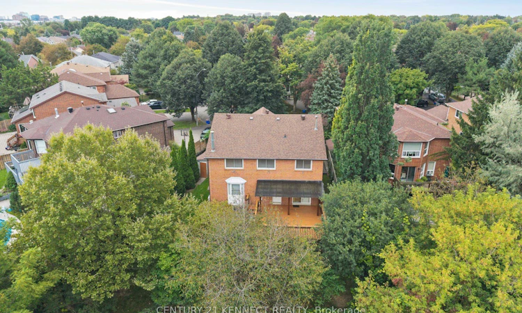 38 Rosemount Avenue