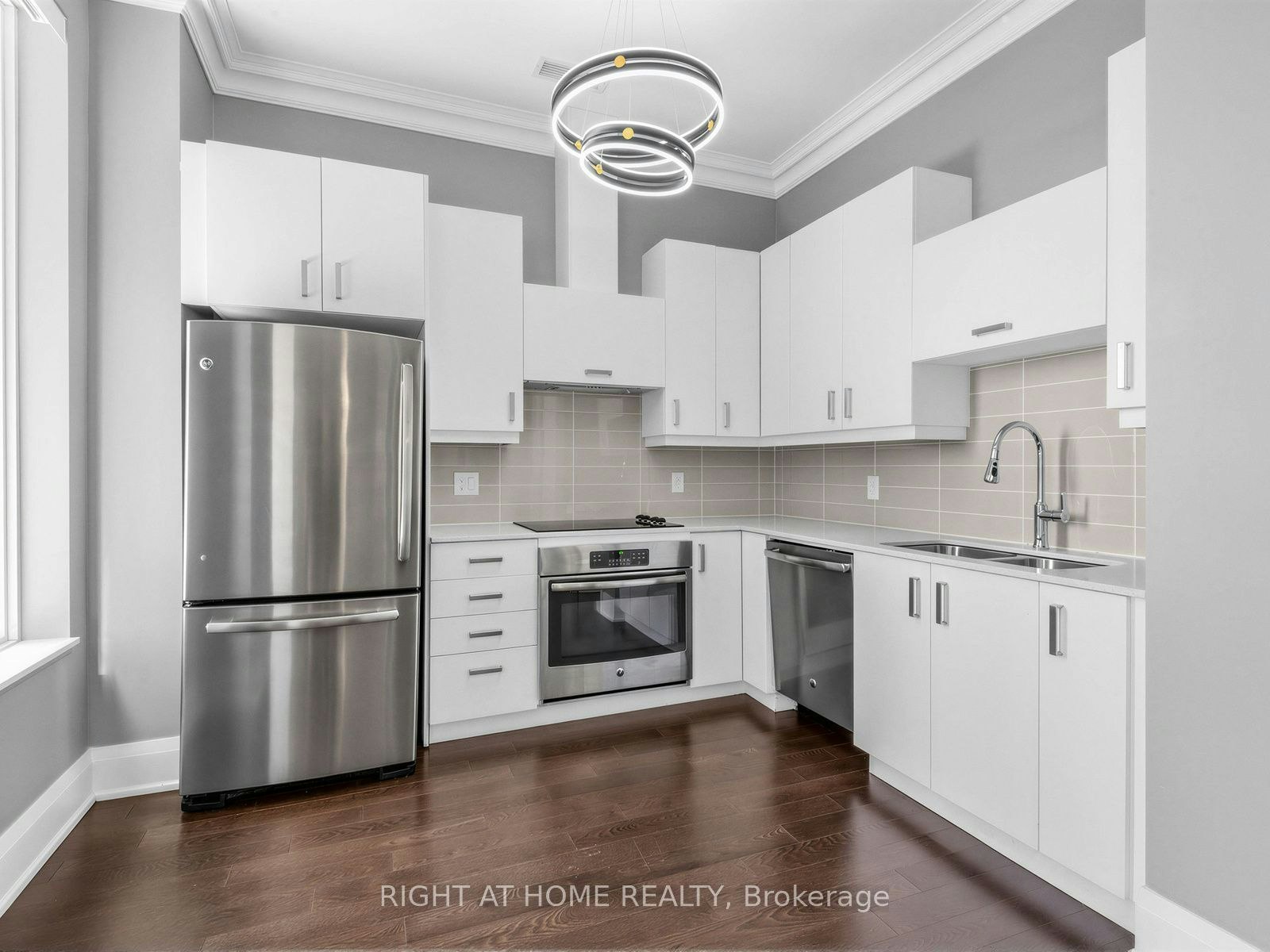 PH16-28 Uptown Drive, Markham, ON, L3R 5M5 - 5