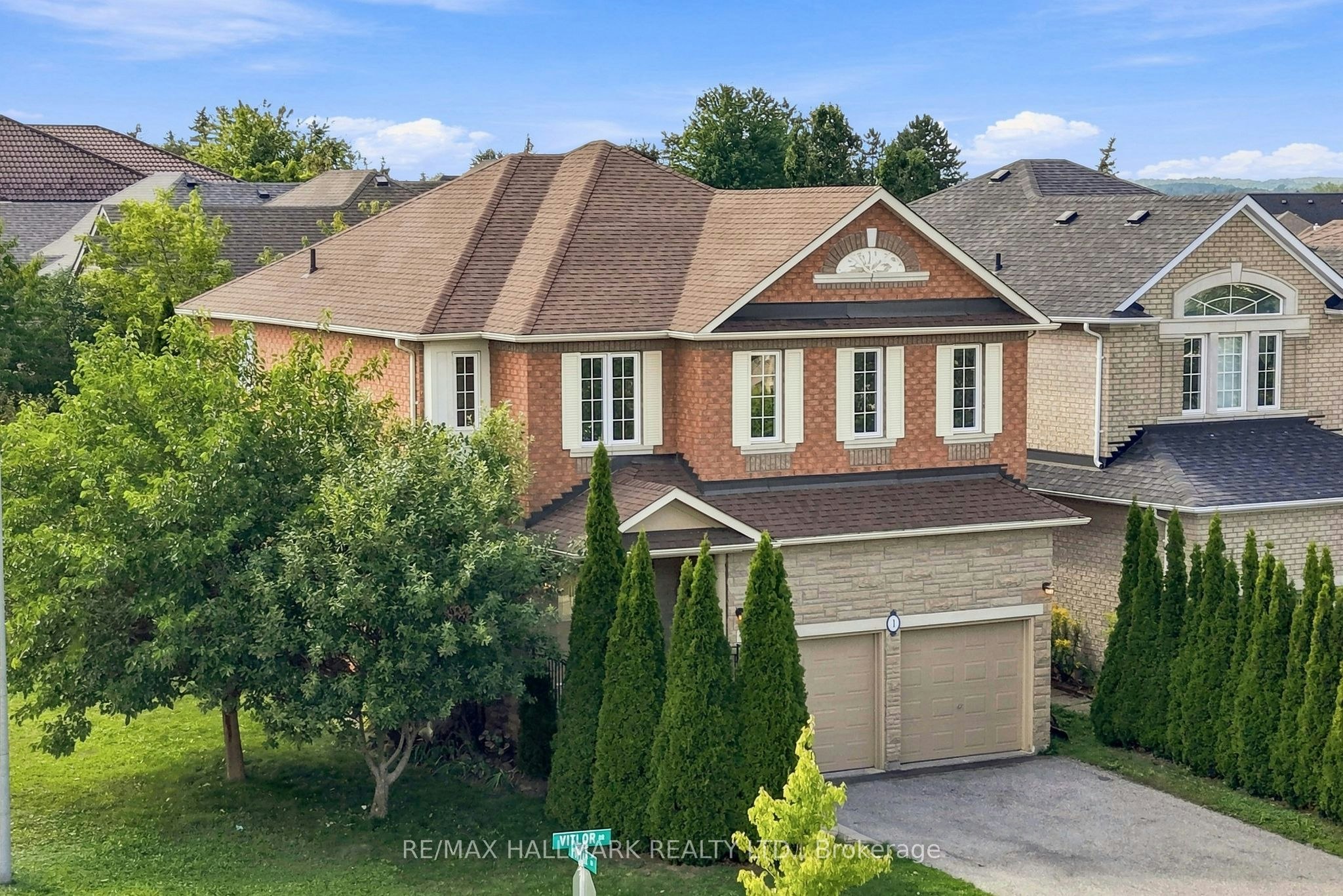 1 Vitlor Drive, Richmond Hill, ON, L4E 2Y4