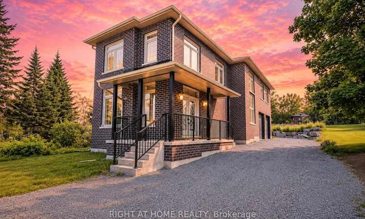 637 Simcoe Street