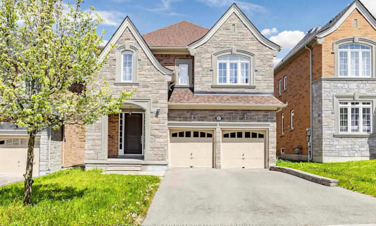 47 Edison Place