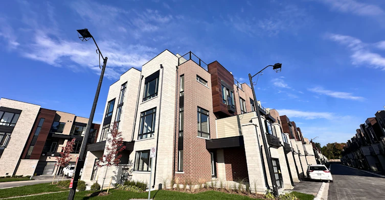 101 Credit Lane, Richmond Hill, ON, L4E 1G9 - 3
