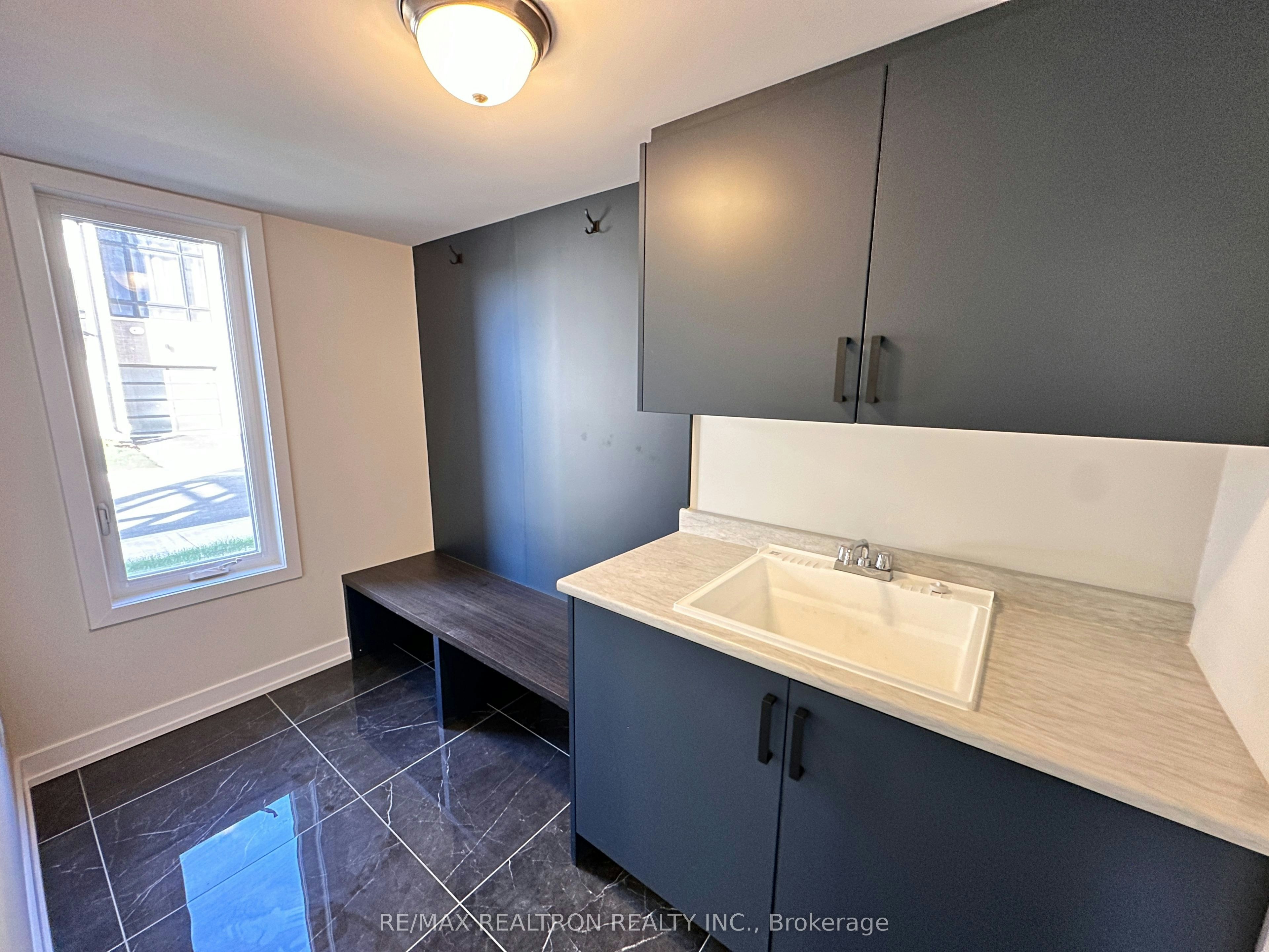 101 Credit Lane, Richmond Hill, ON, L4E 1G9 - 11