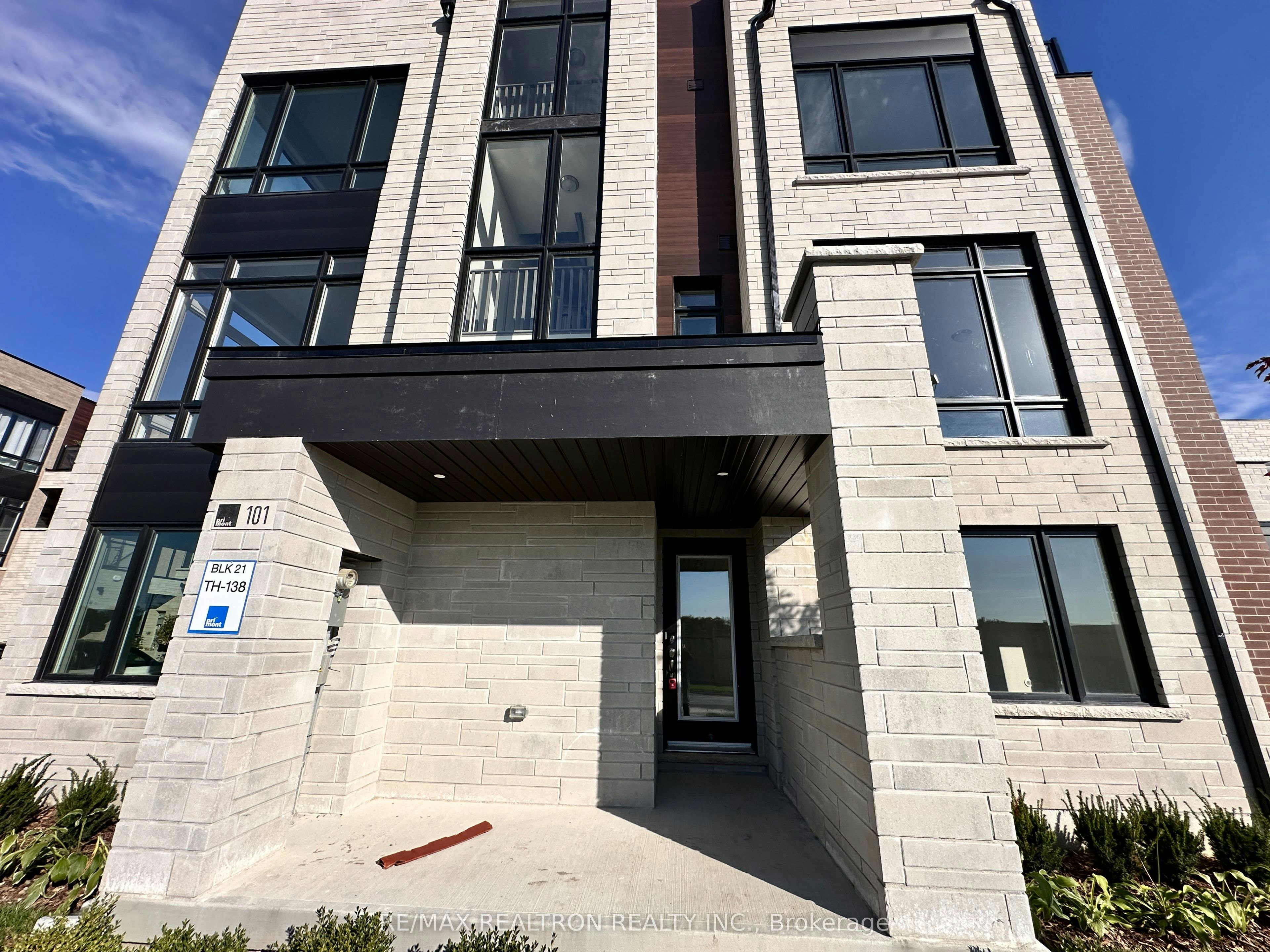 101 Credit Lane, Richmond Hill, ON, L4E 1G9 - 4