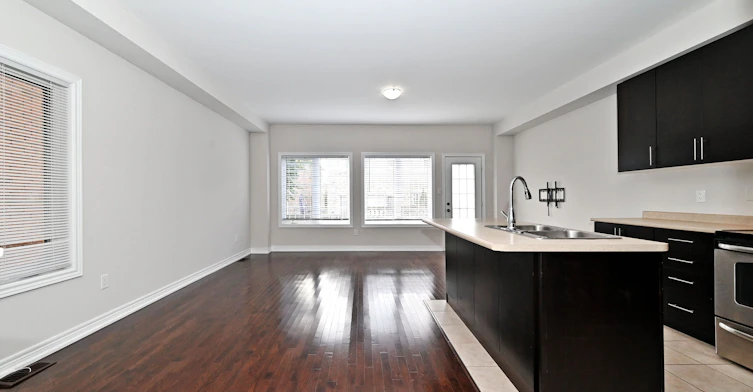 110 Southdown Avenue, Vaughan, ON, L6A 4N3 - 6