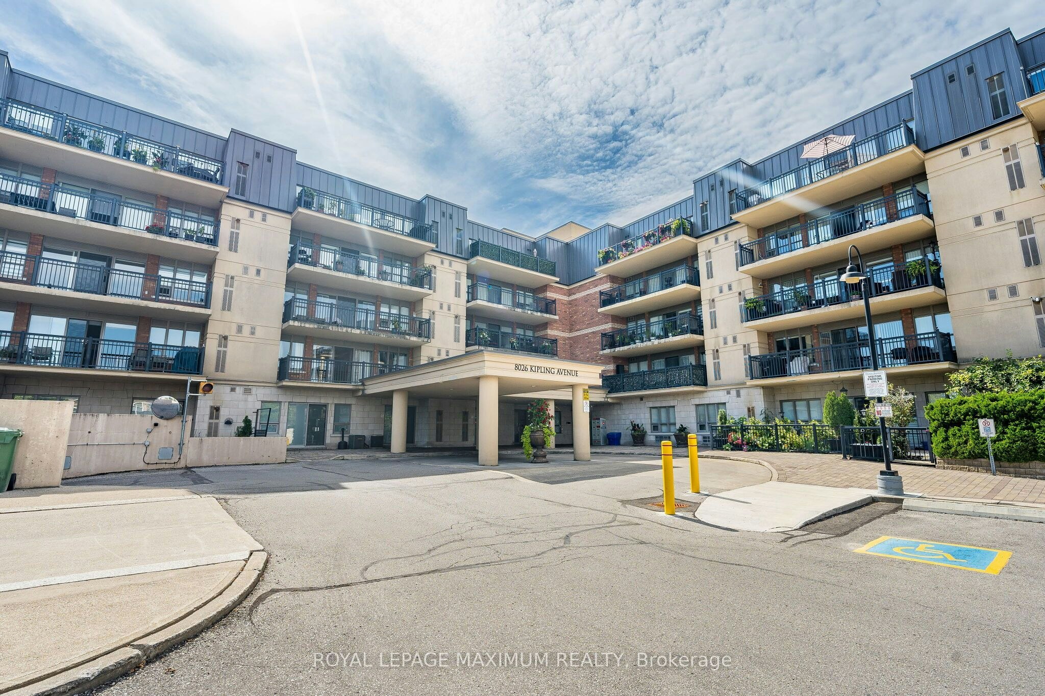 305-8026 Kipling Avenue, Vaughan, ON, L4L 2A1