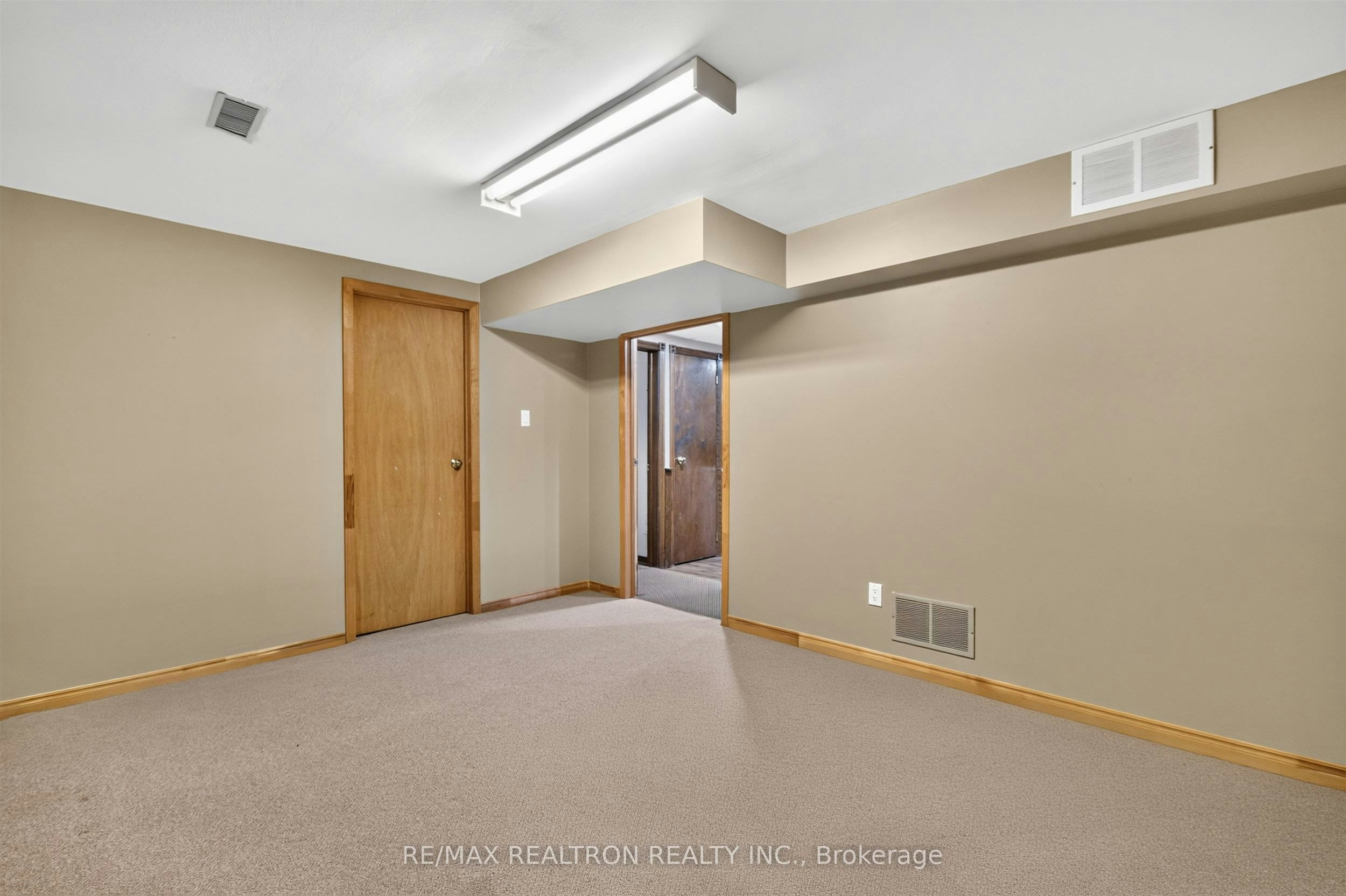 20 Arthur Hall Drive, East Gwillimbury, ON, L0G 1V0 - 17