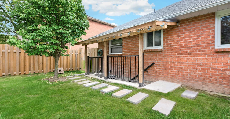20 Arthur Hall Drive, East Gwillimbury, ON, L0G 1V0 - 21