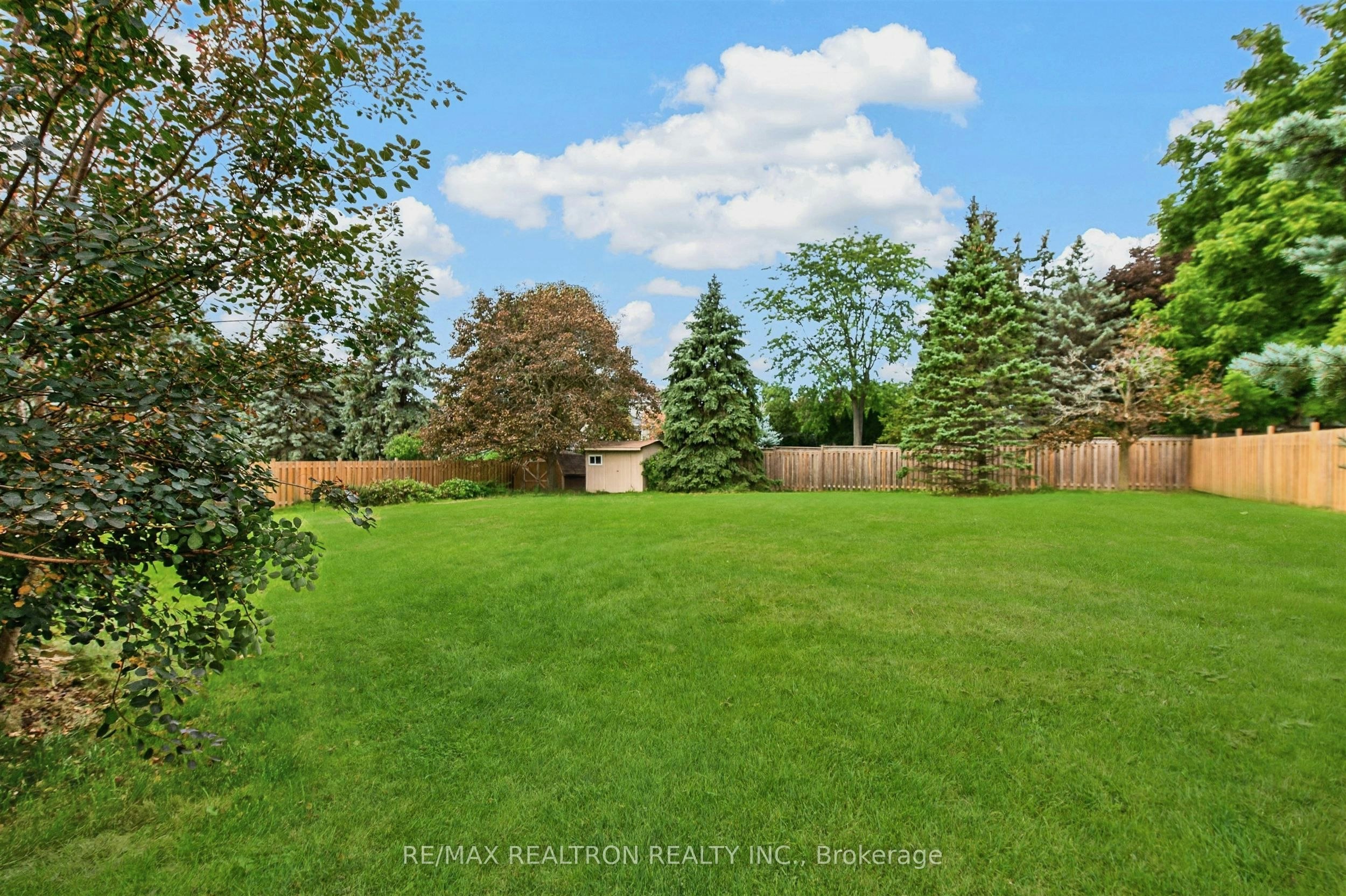 20 Arthur Hall Drive, East Gwillimbury, ON, L0G 1V0 - 22