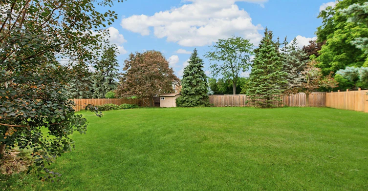 20 Arthur Hall Drive, East Gwillimbury, ON, L0G 1V0 - 22