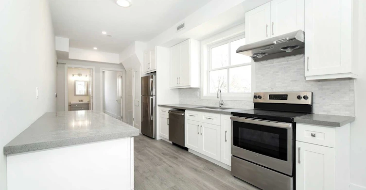 2A-352 Main Street N, Markham, ON, L3P 1Z1 - 2