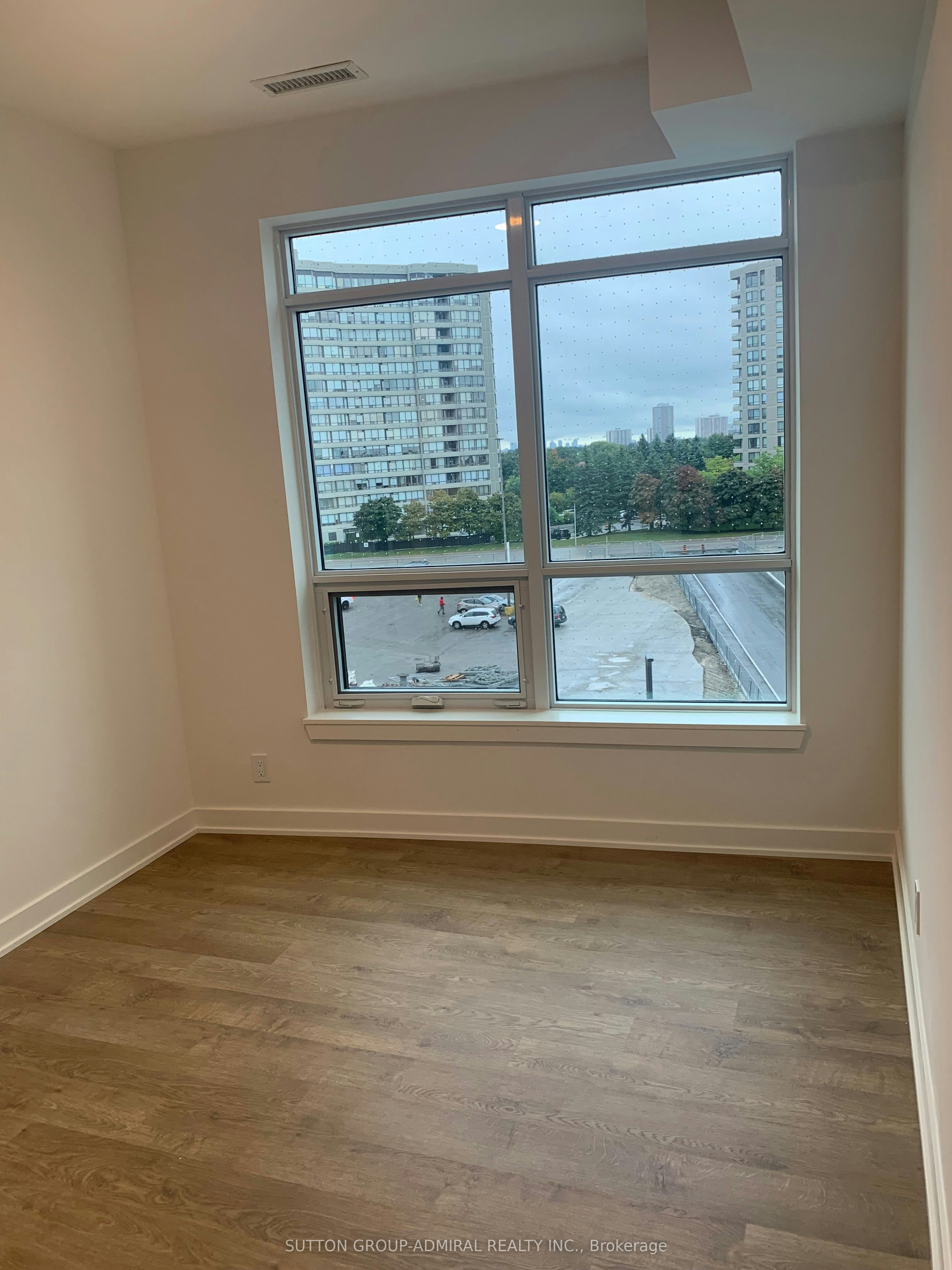 332-50 Upper Mall Way, Vaughan, ON, L4J 4P8 - 10