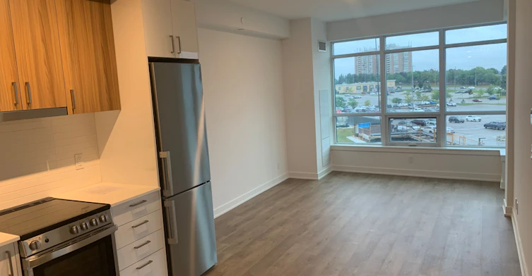 332-50 Upper Mall Way, Vaughan, ON, L4J 4P8 - 3