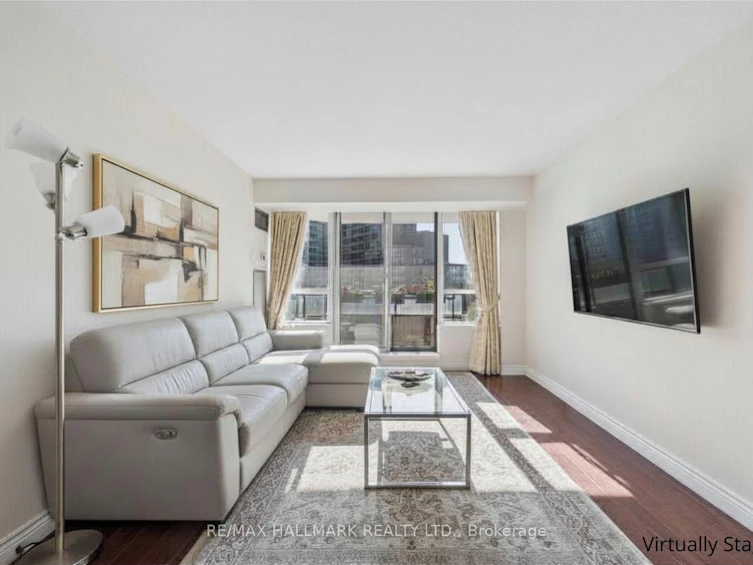 512-81 Townsgate Drive, Vaughan, ON, L4J 8E6