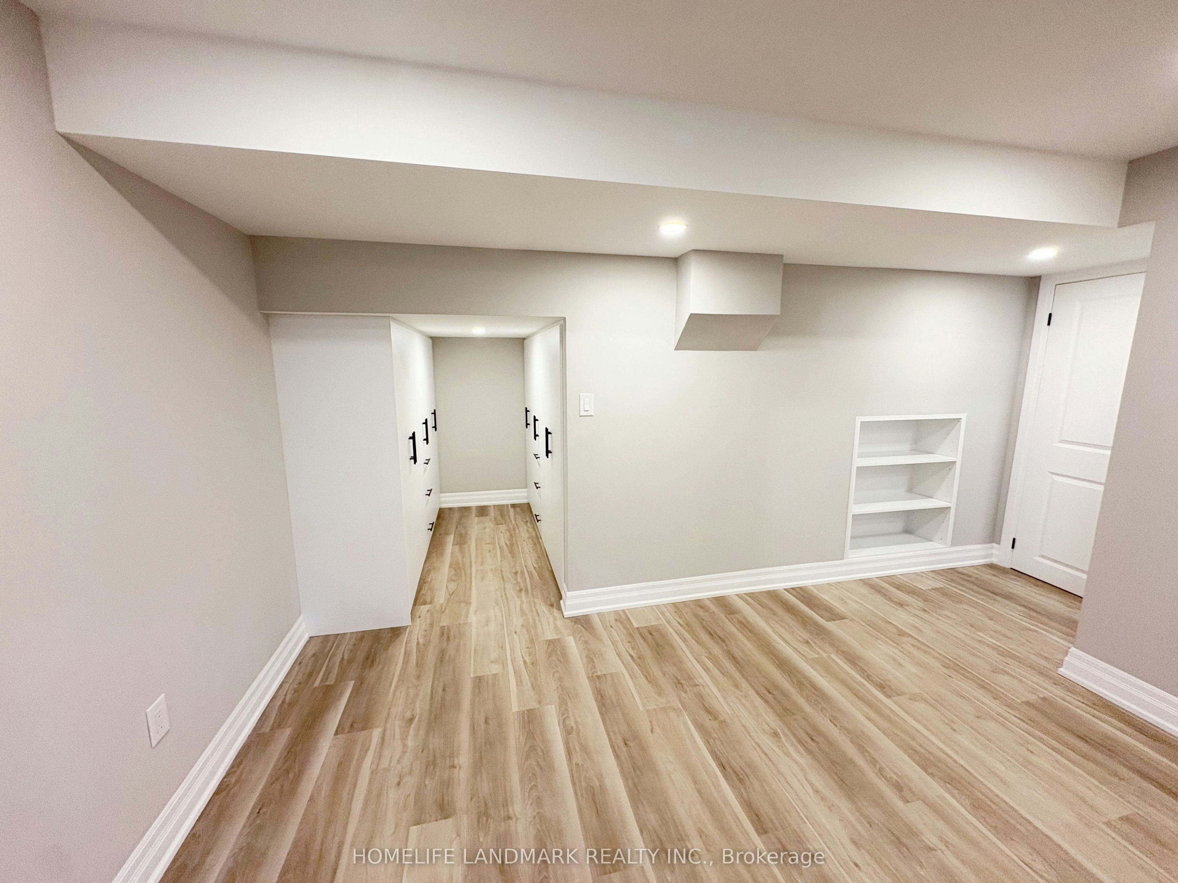 18 Halldorson Avenue, Aurora, ON, L4G 7Z2 - 9
