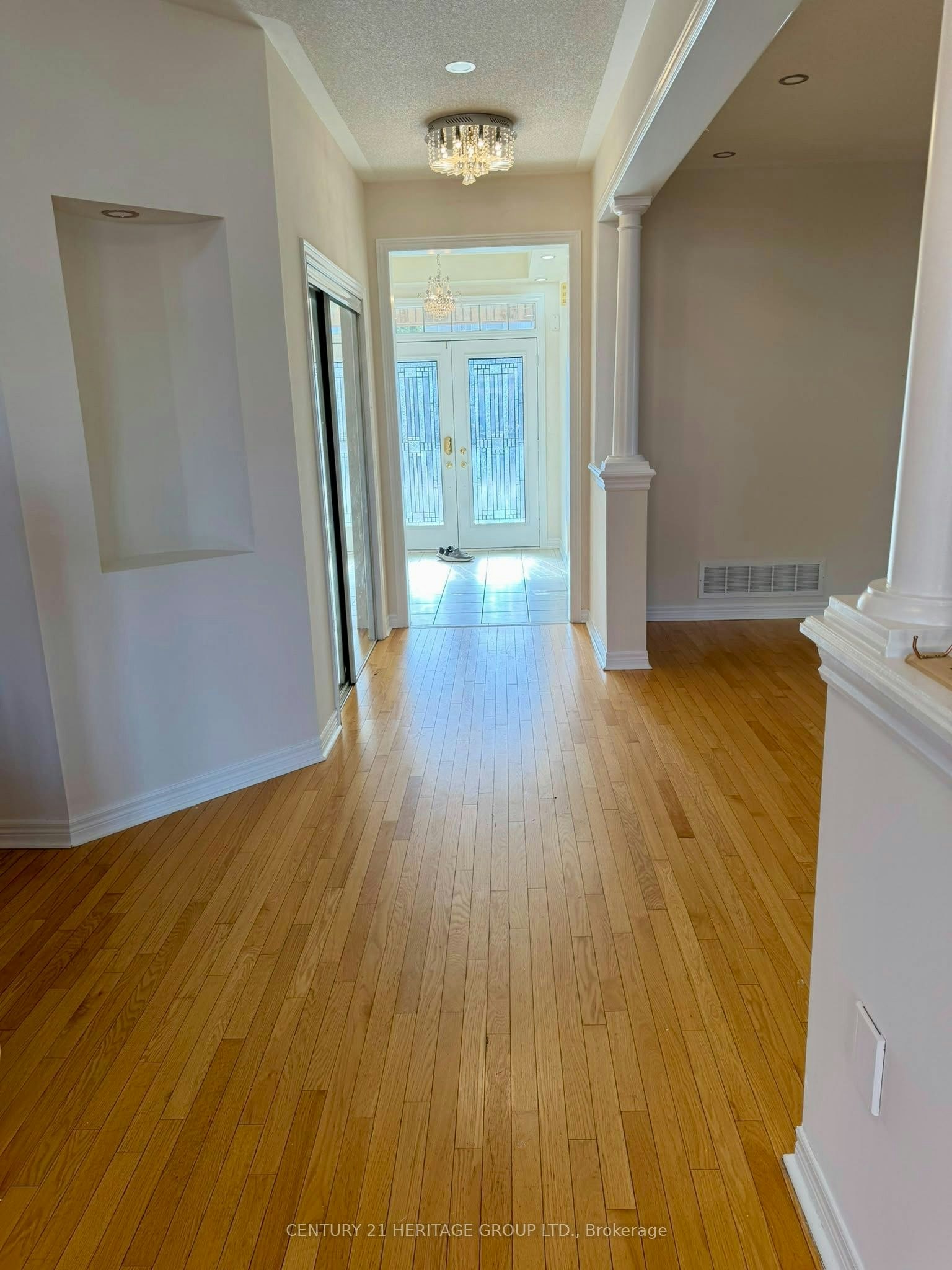 119 Laurendale Avenue, Georgina, ON, L4P 0C4 - 8