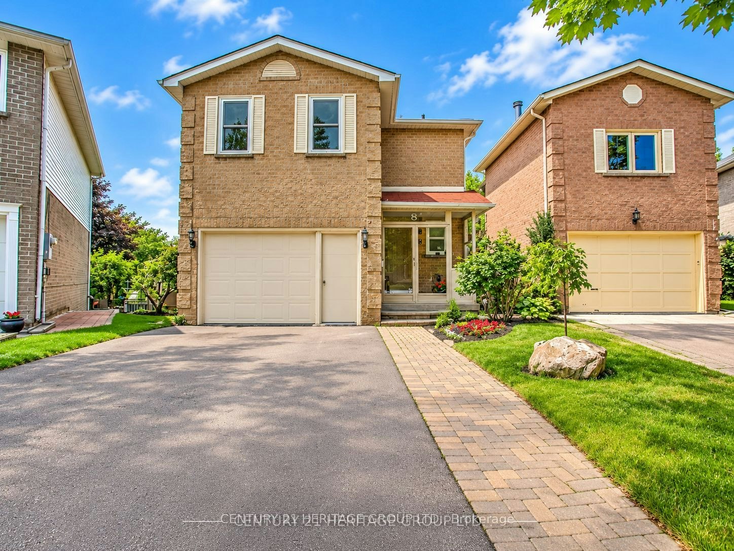 MAIN-8 Park Lane Circle, Richmond Hill, ON, L4C 6S8