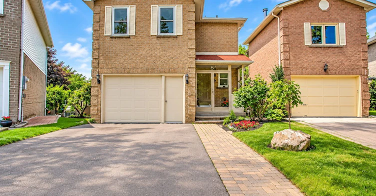 MAIN-8 Park Lane Circle, Richmond Hill, ON, L4C 6S8