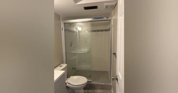 Whitchurch-Stouffville, ON - 18