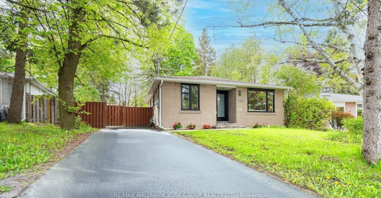 Basement-106 Woodpark Place, Newmarket, ON, L3Y 3P6