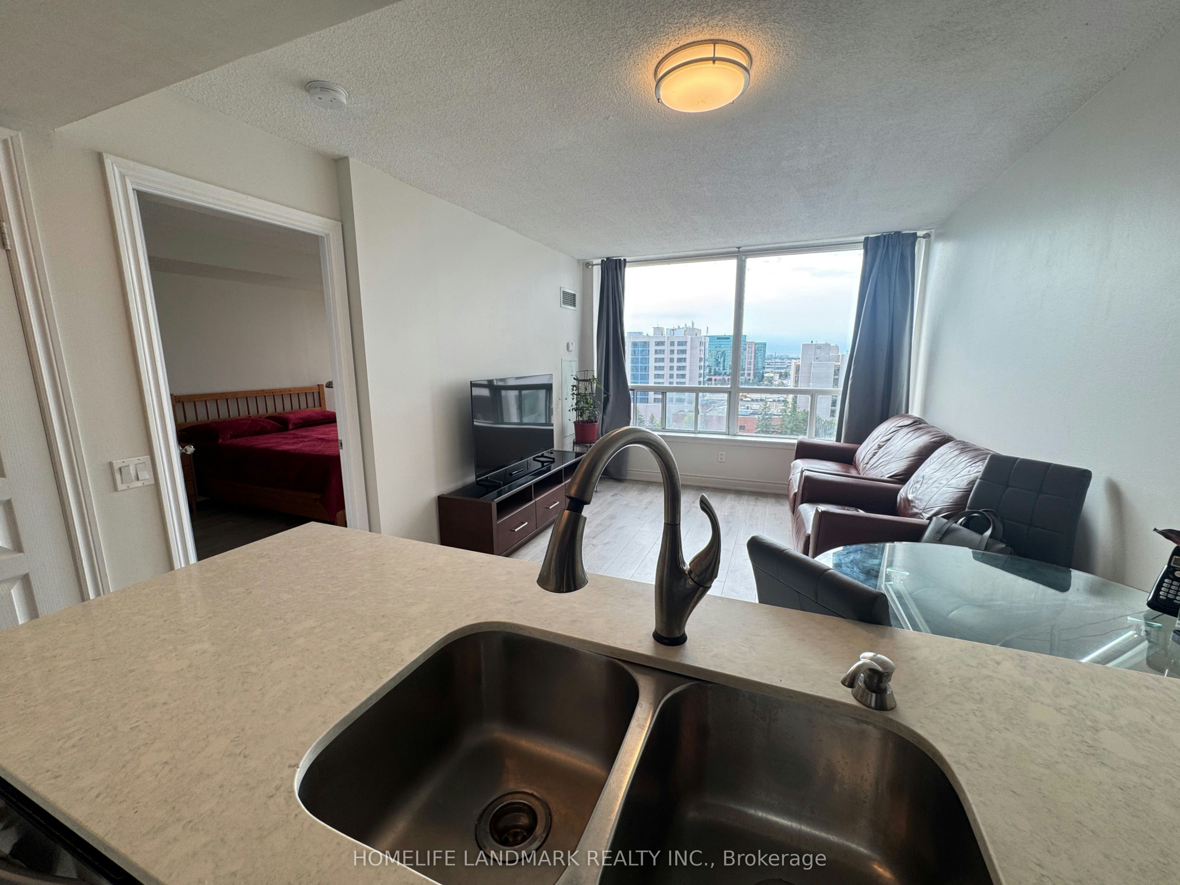 1019-9015 Leslie Street, Richmond Hill, ON, L4B 4J8 - 5