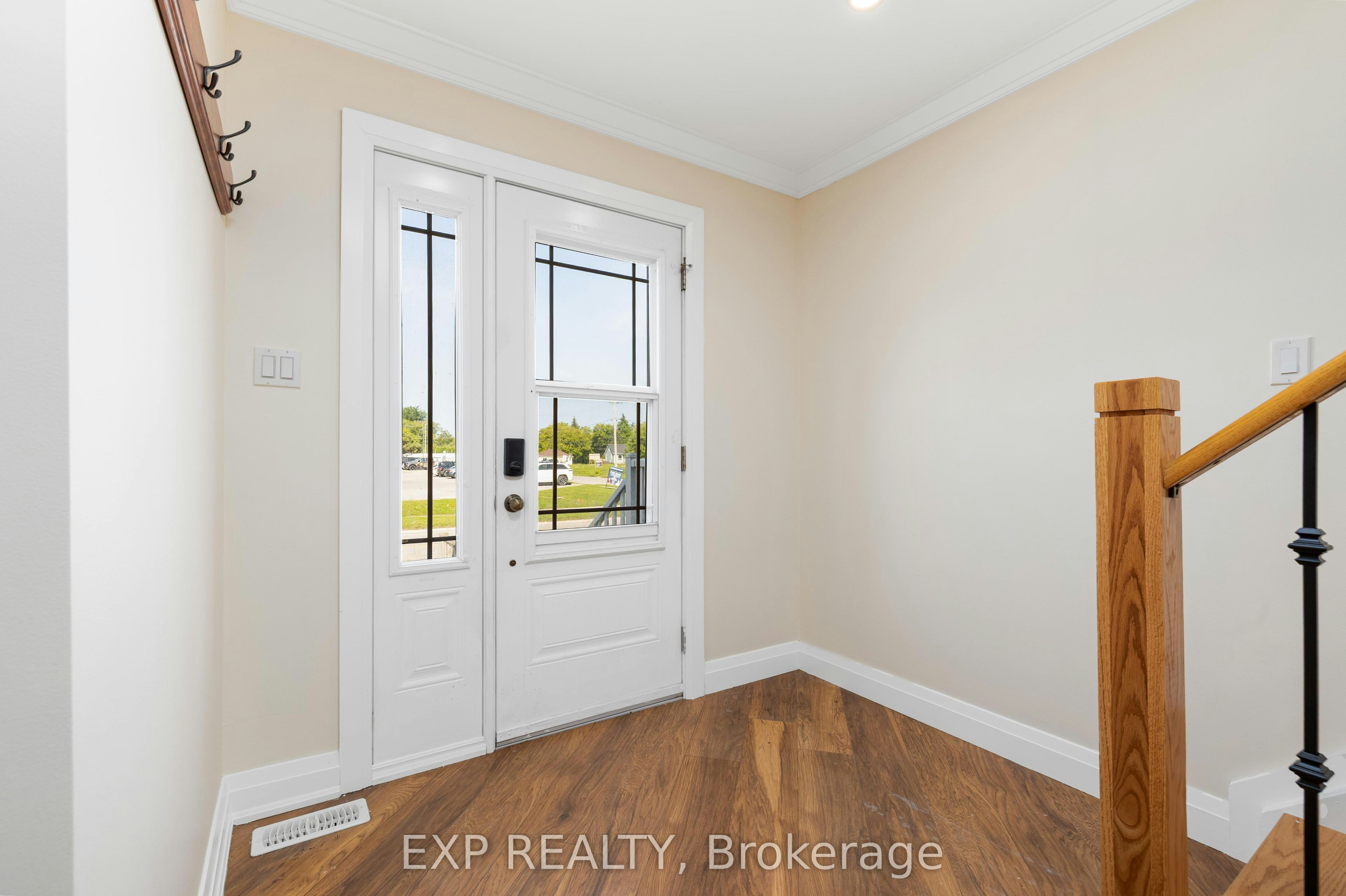 41 Hodgins Avenue, Georgina, ON, L4P 3N1 - 10