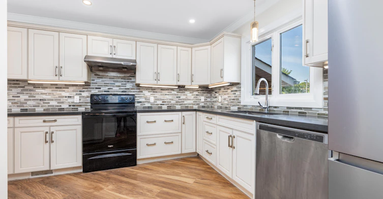 41 Hodgins Avenue, Georgina, ON, L4P 3N1 - 6