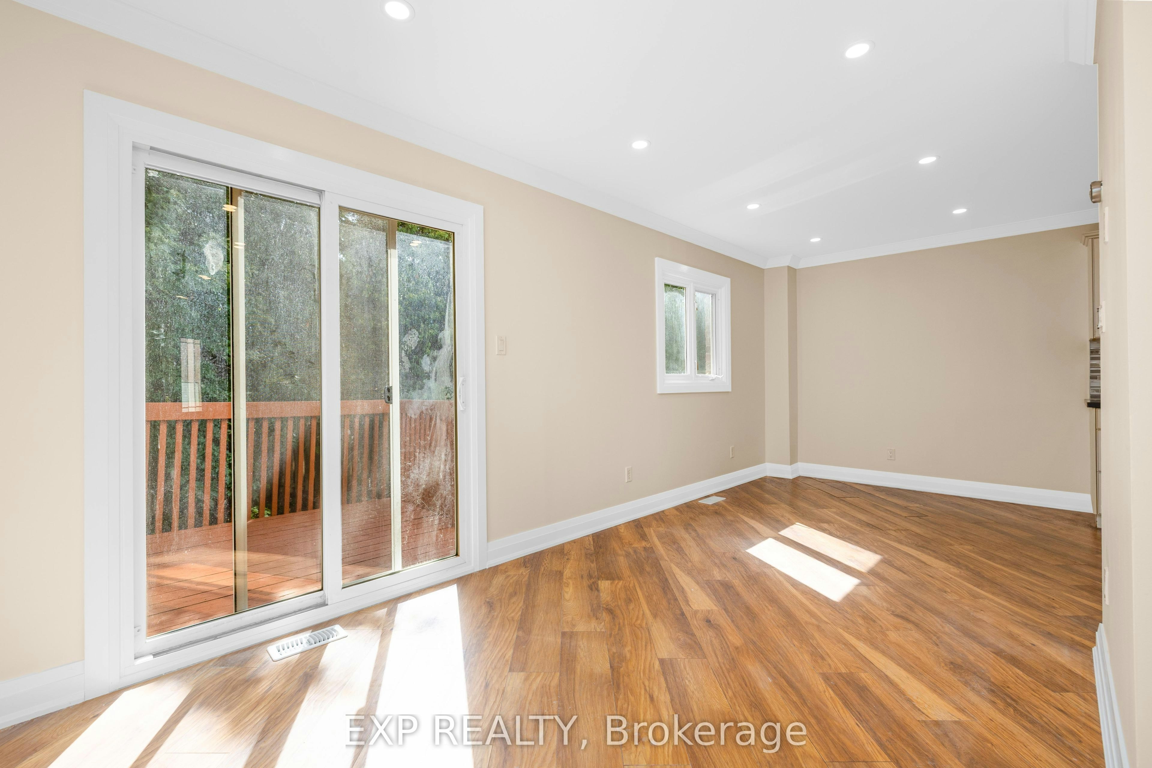 41 Hodgins Avenue, Georgina, ON, L4P 3N1 - 8