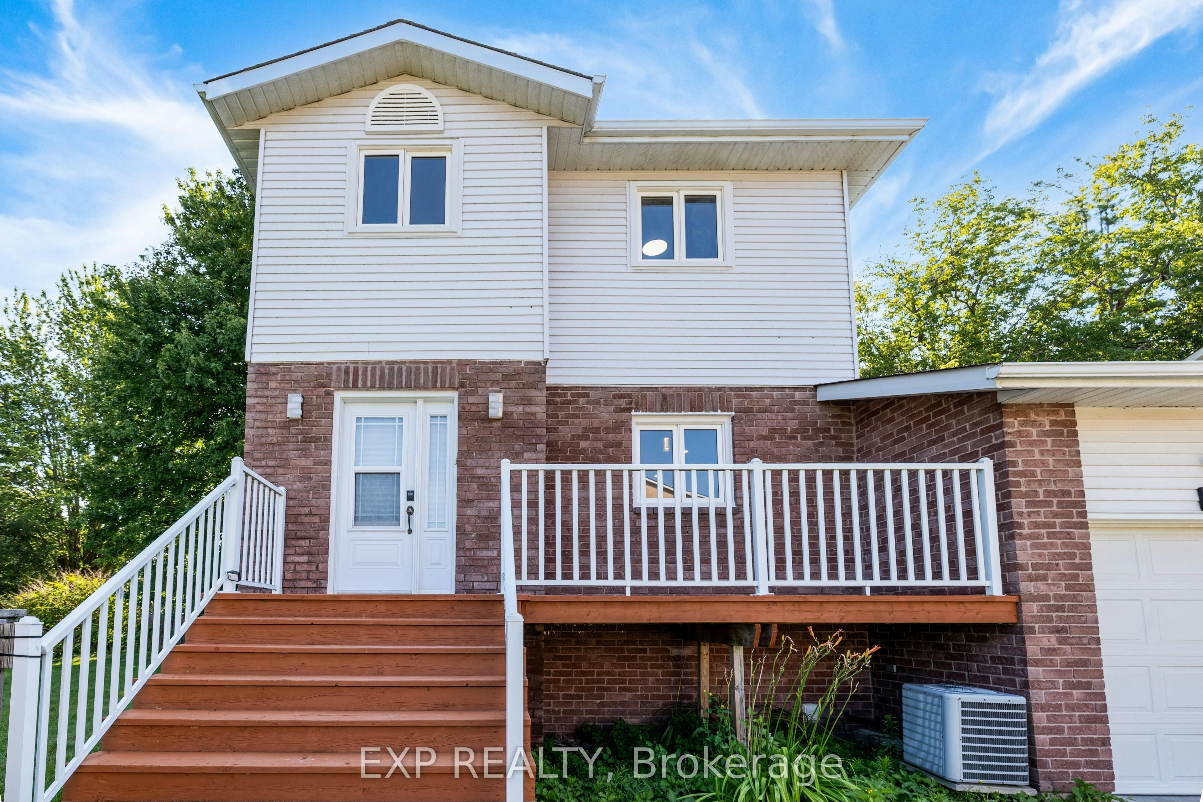 41 Hodgins Avenue, Georgina, ON, L4P 3N1 - 2