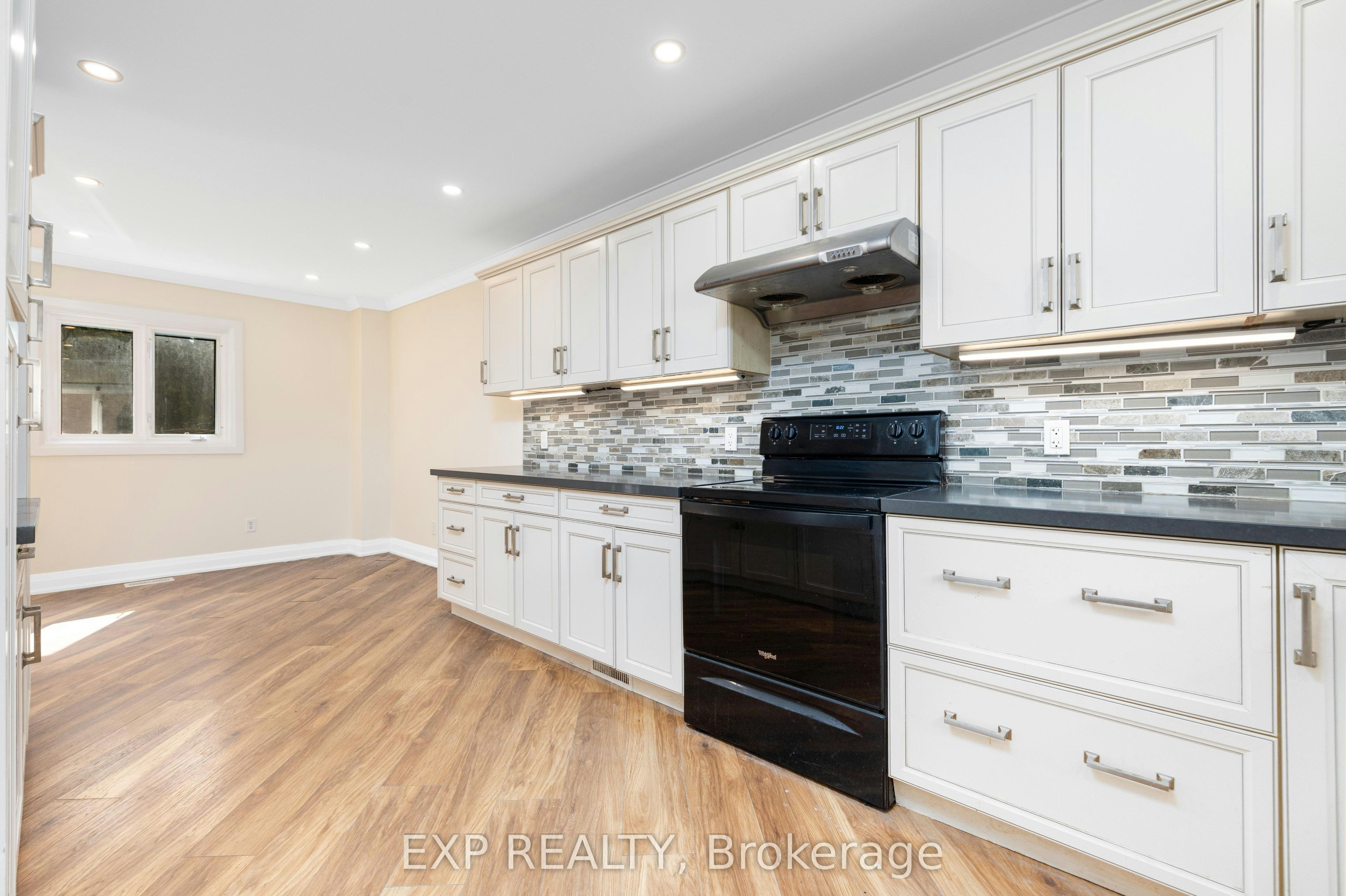 41 Hodgins Avenue, Georgina, ON, L4P 3N1 - 14