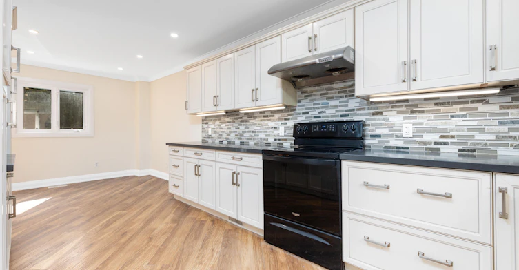 41 Hodgins Avenue, Georgina, ON, L4P 3N1 - 14