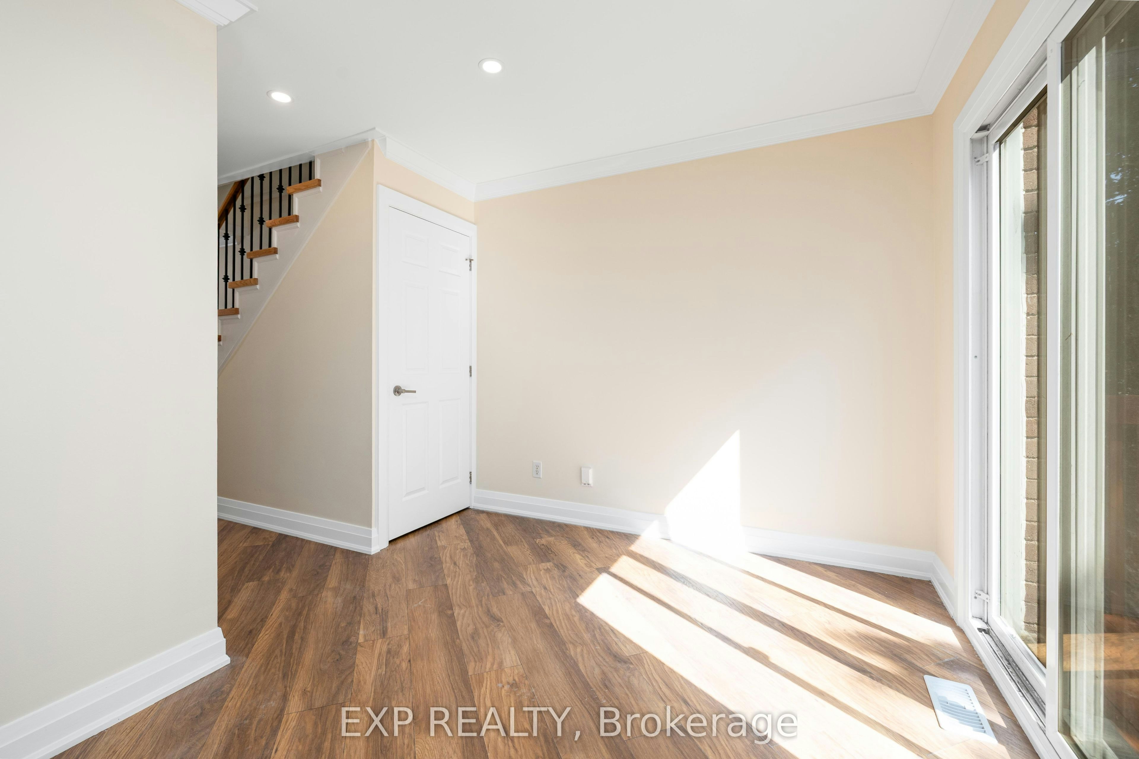 41 Hodgins Avenue, Georgina, ON, L4P 3N1 - 17