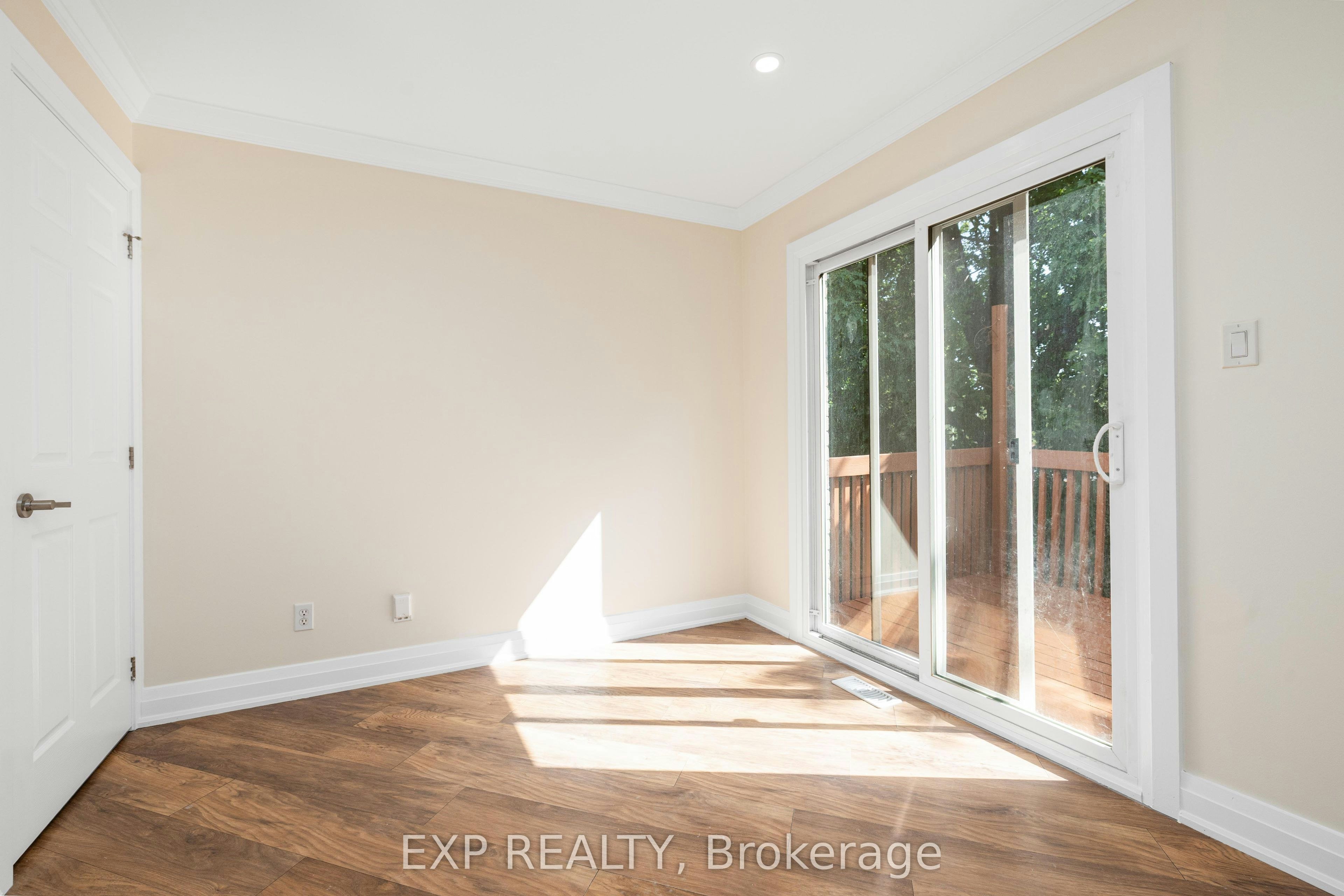 41 Hodgins Avenue, Georgina, ON, L4P 3N1 - 9