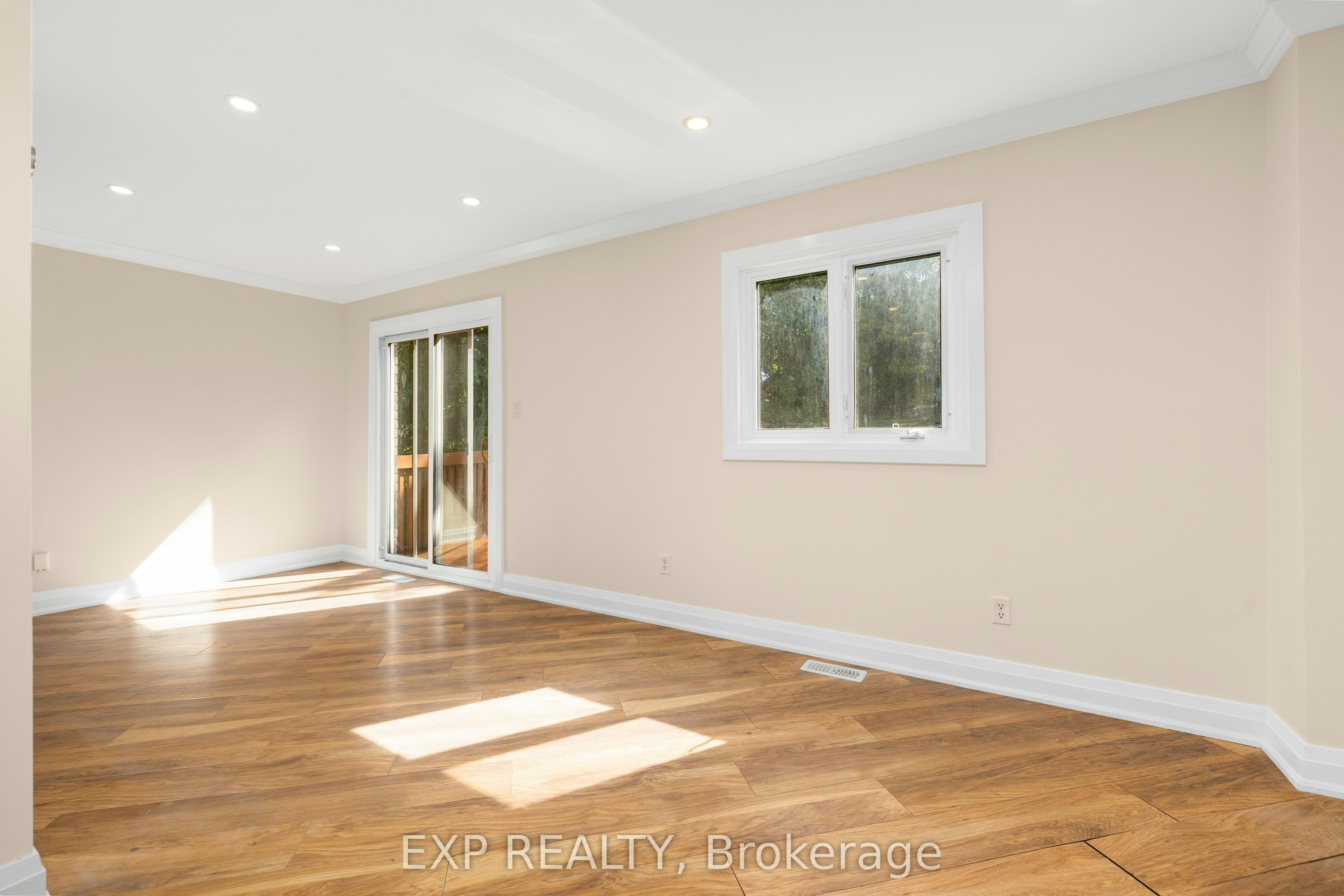 41 Hodgins Avenue, Georgina, ON, L4P 3N1 - 26