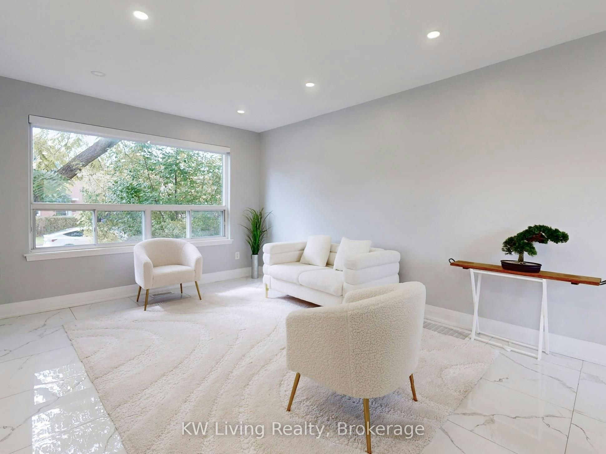 251 Mcconvey Drive, Richmond Hill, ON, L4C 3K1 - 3