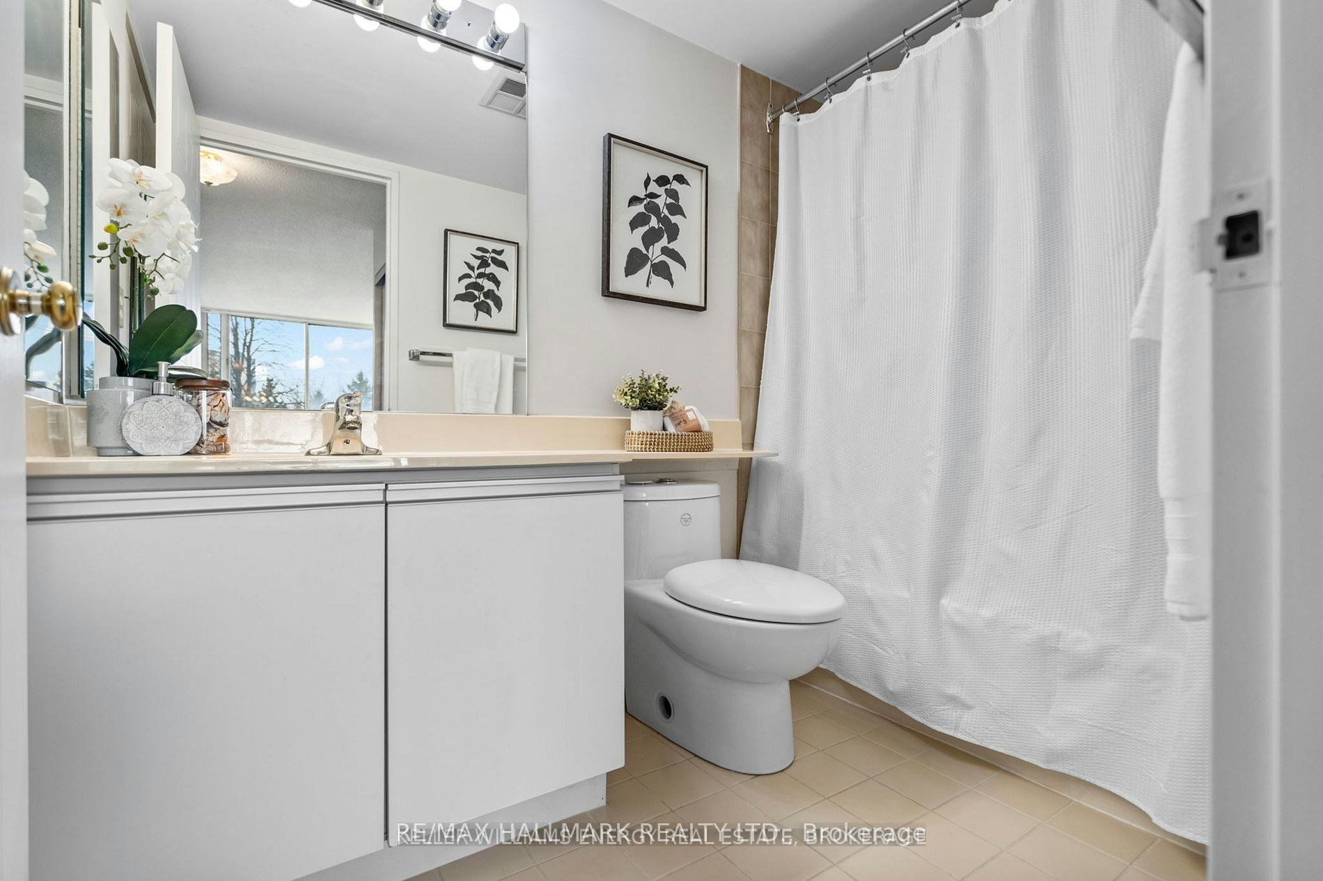 312-100 Observatory Lane, Richmond Hill, ON, L4C 1T4 - 3