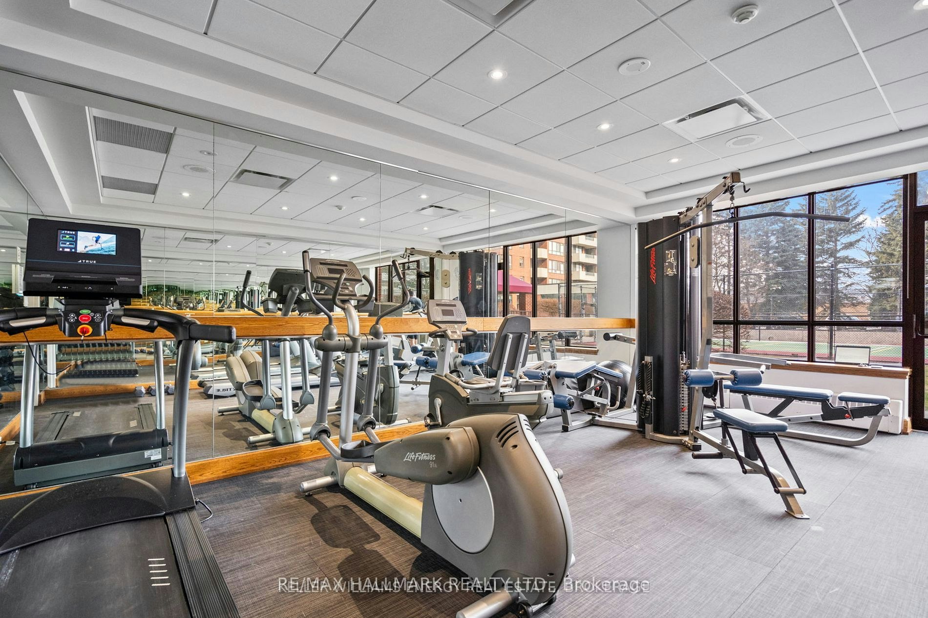 312-100 Observatory Lane, Richmond Hill, ON, L4C 1T4 - 5