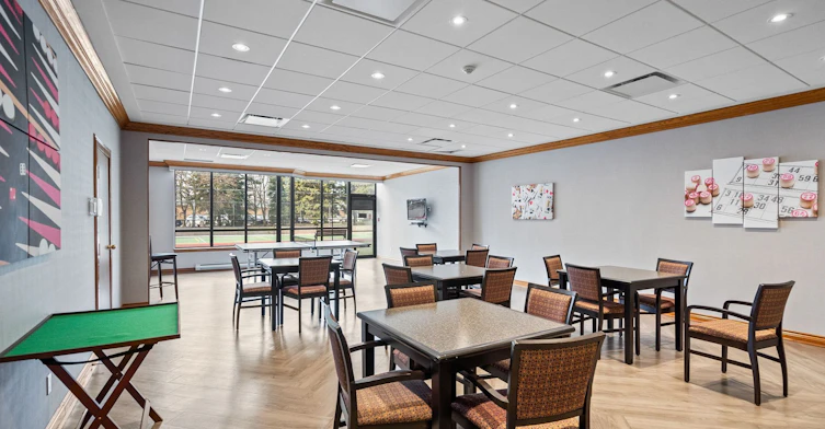 312-100 Observatory Lane, Richmond Hill, ON, L4C 1T4 - 4