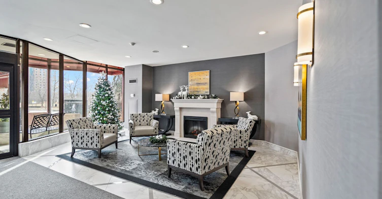 312-100 Observatory Lane, Richmond Hill, ON, L4C 1T4 - 9