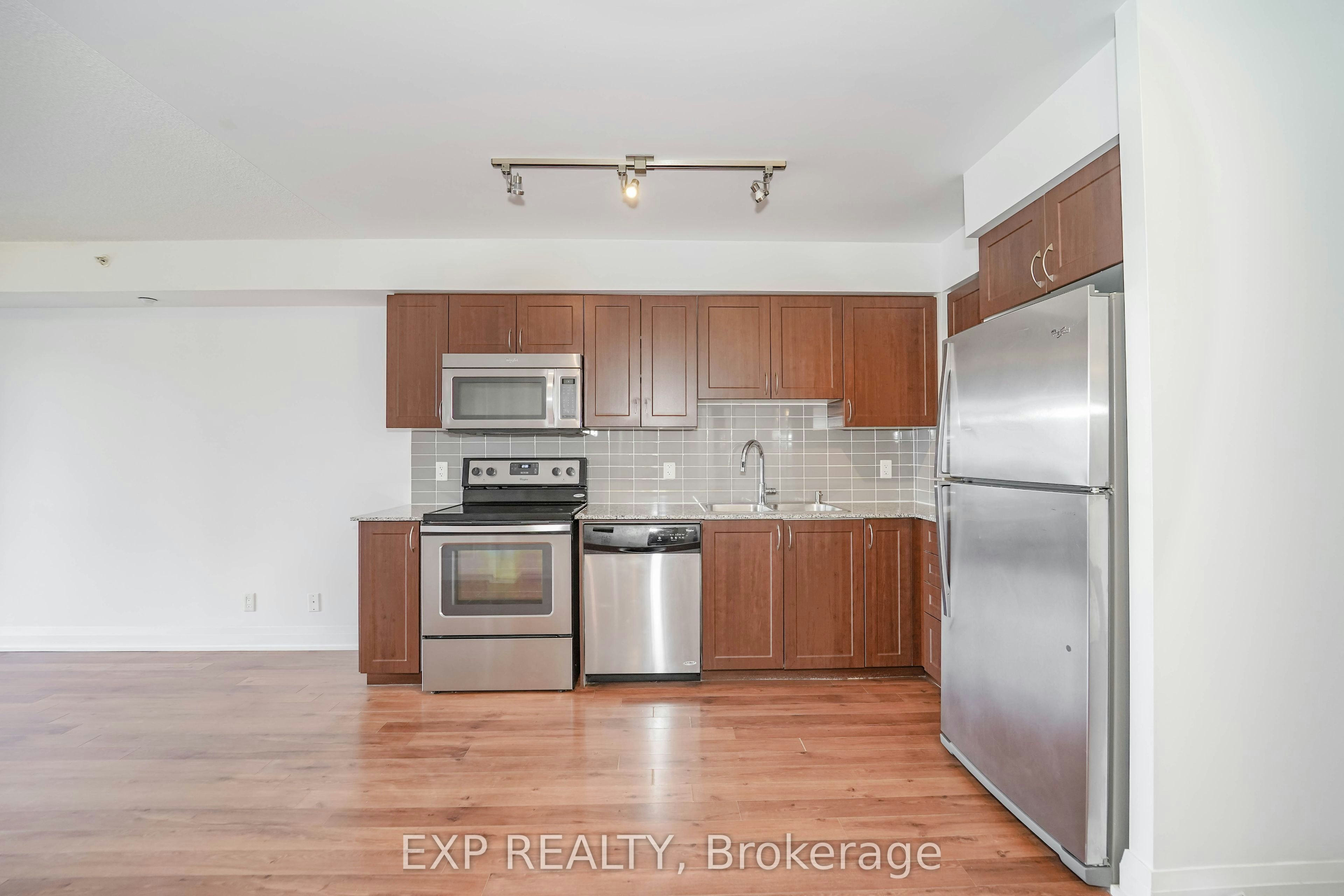 908-376 Highway 7 Street E, Richmond Hill, ON, L4B 0C7 - 17