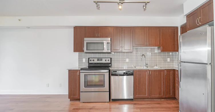 908-376 Highway 7 Street E, Richmond Hill, ON, L4B 0C7 - 17
