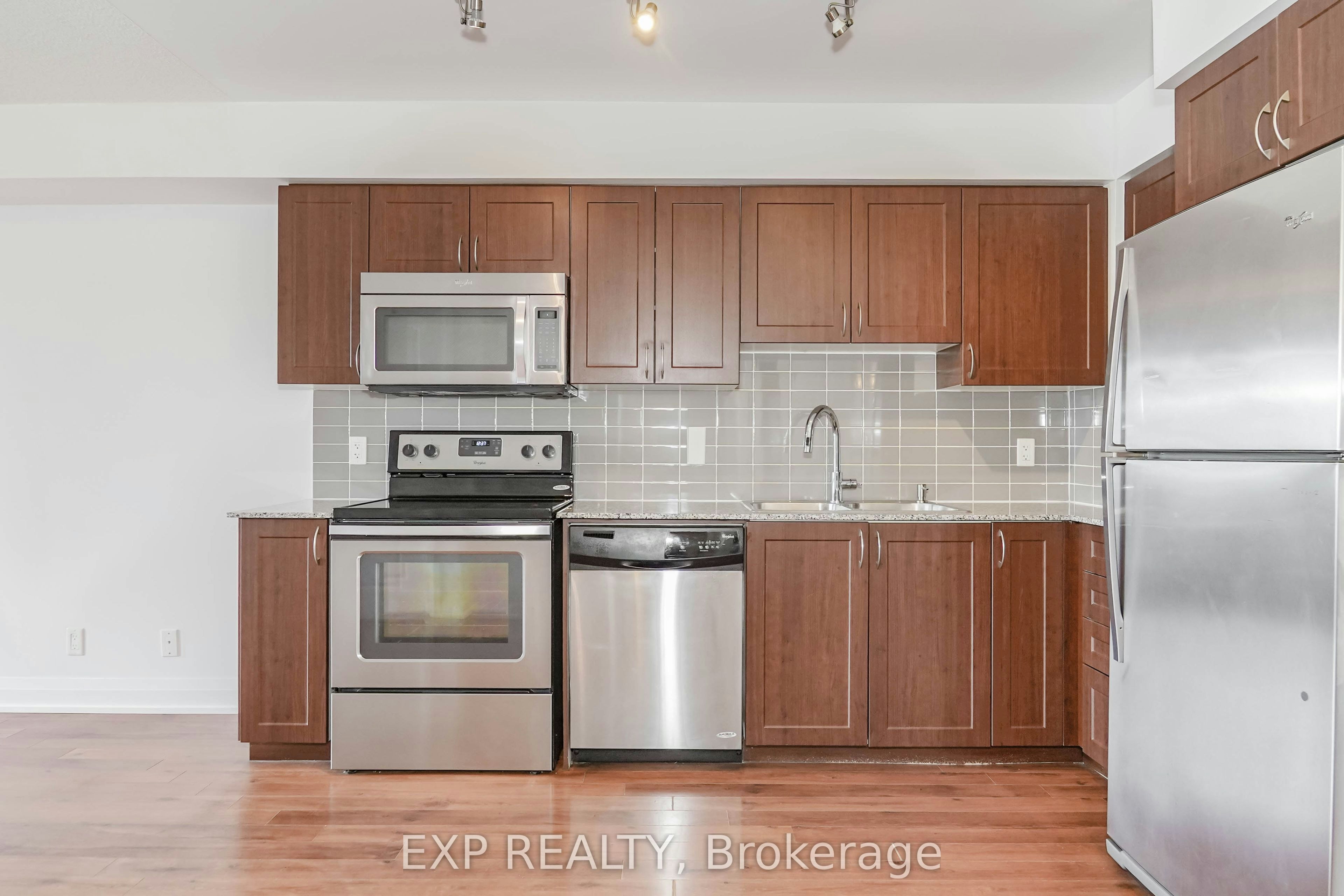 908-376 Highway 7 Street E, Richmond Hill, ON, L4B 0C7 - 16