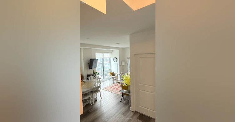 1012-100 Eagle Rock Way, Vaughan, ON, L6A 5B9 - 2