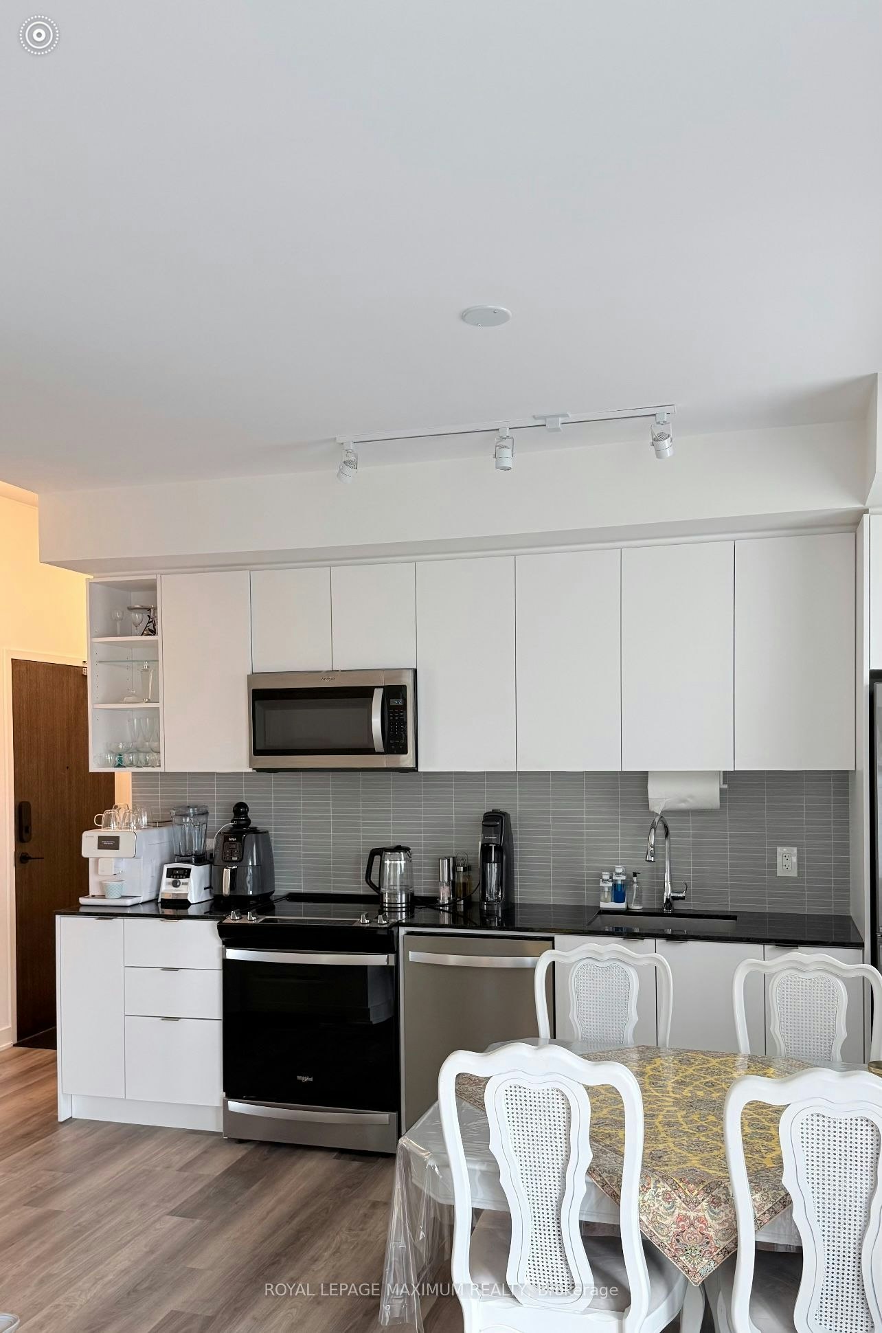 1012-100 Eagle Rock Way, Vaughan, ON, L6A 5B9 - 5