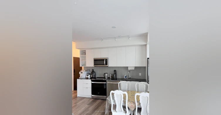 1012-100 Eagle Rock Way, Vaughan, ON, L6A 5B9 - 5