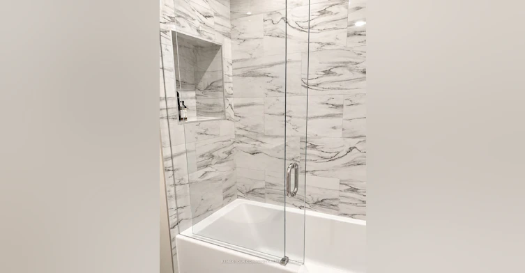 Upper-14 Newlands Avenue, Georgina, ON, L4P 3T3 - 11